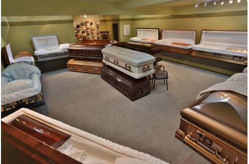 Cercueils en bois et d'acier - Salle de montre